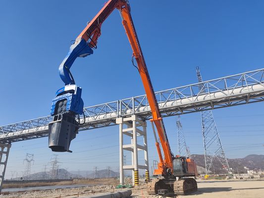 Photovoltaic Pile Driver For Cement Piles 48-52 Ton HITACHI Excavator