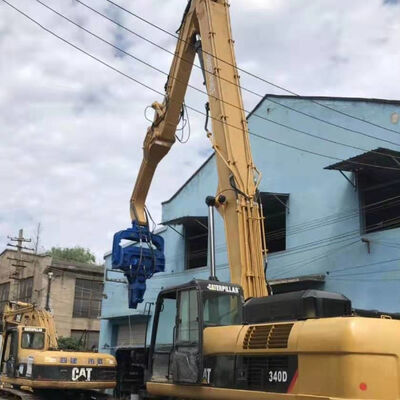 Người lái xe đống vàng có tầm nhìn cao. An toàn và hiệu suất đa chức năng tăng lên.