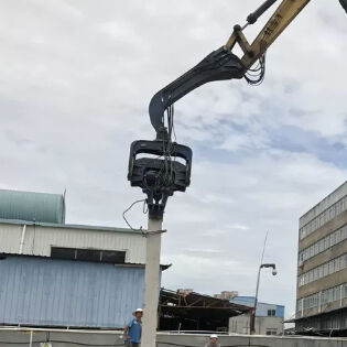 Photovoltaic Pile Driver With Dual Pump Flow Merging System For High Frequency Vibration Output